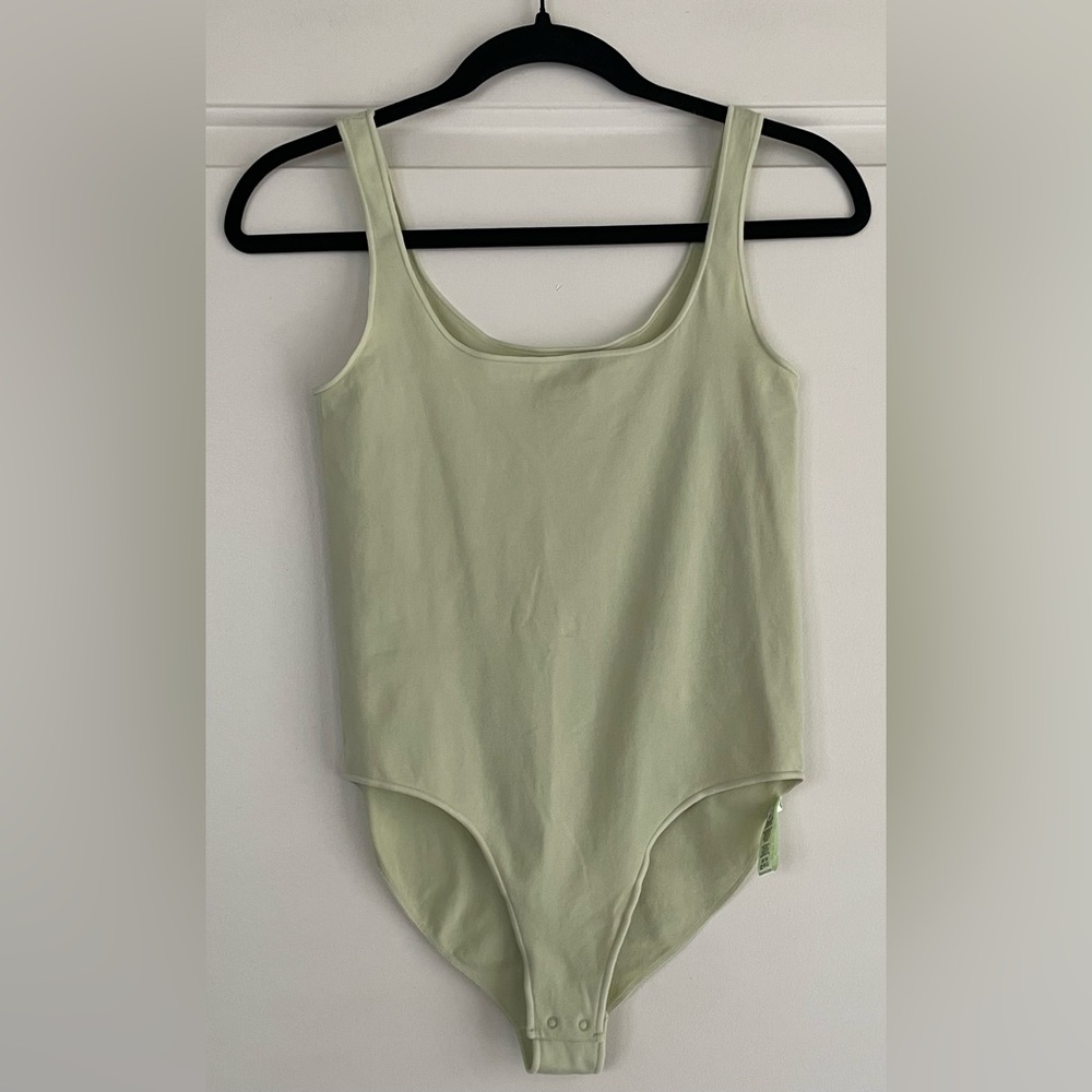 SKIMS Light Green Scoop Neck Bodysuit in Size L/XL